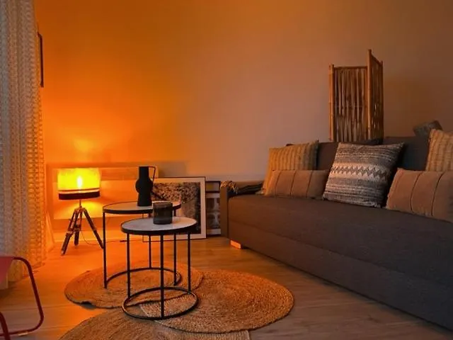 Sur La Plage / Enjoy The Beach Apartment